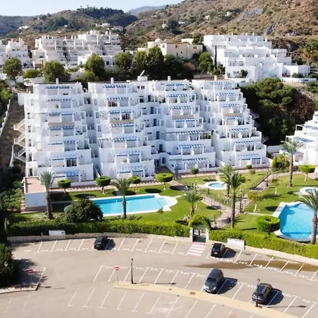 2 Bedroom With Sea Views Apartment